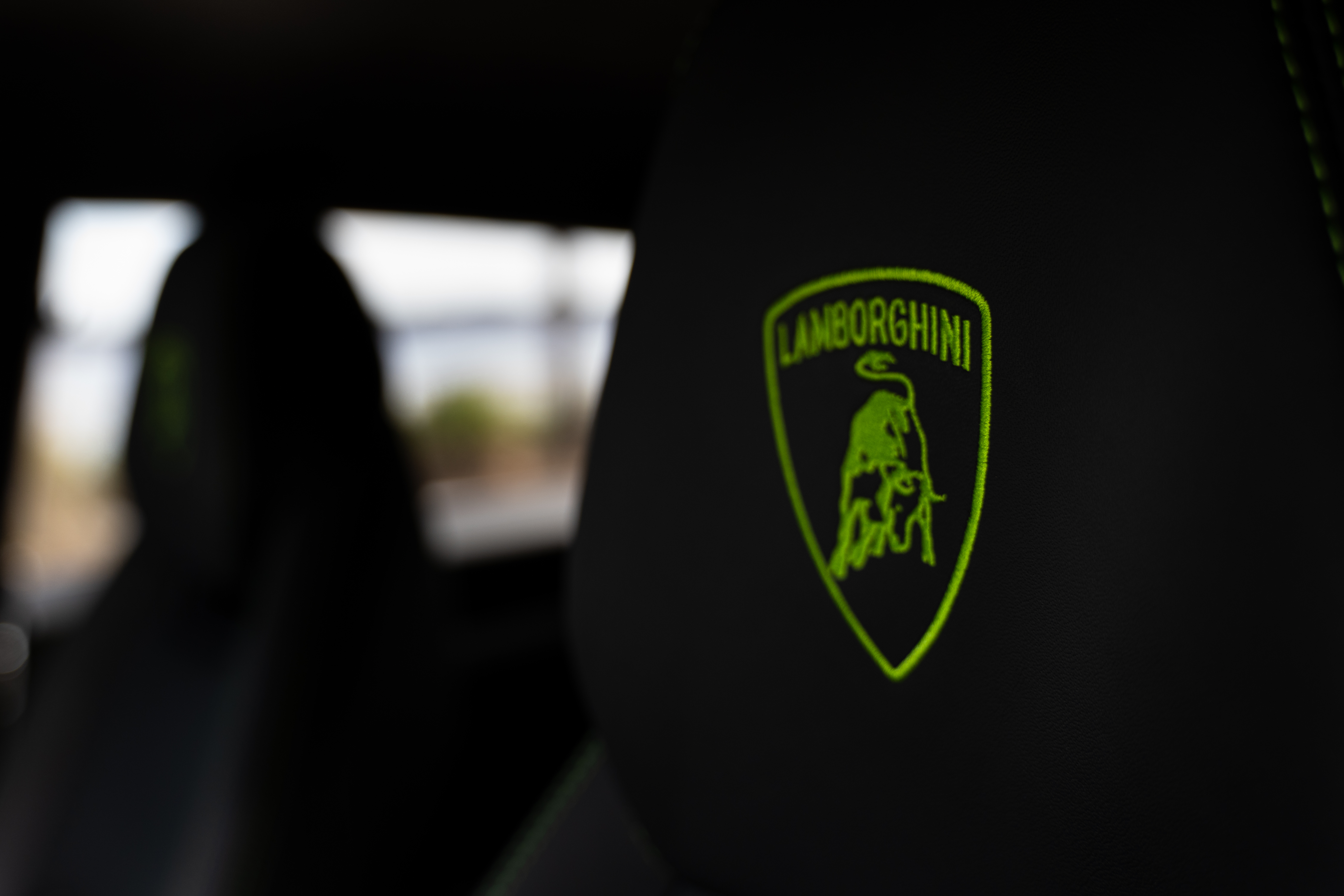 Lamborghini Urus thumbnail 6